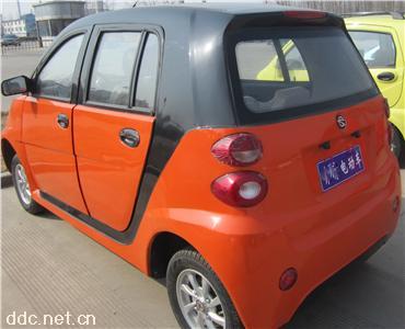  4座电动汽车